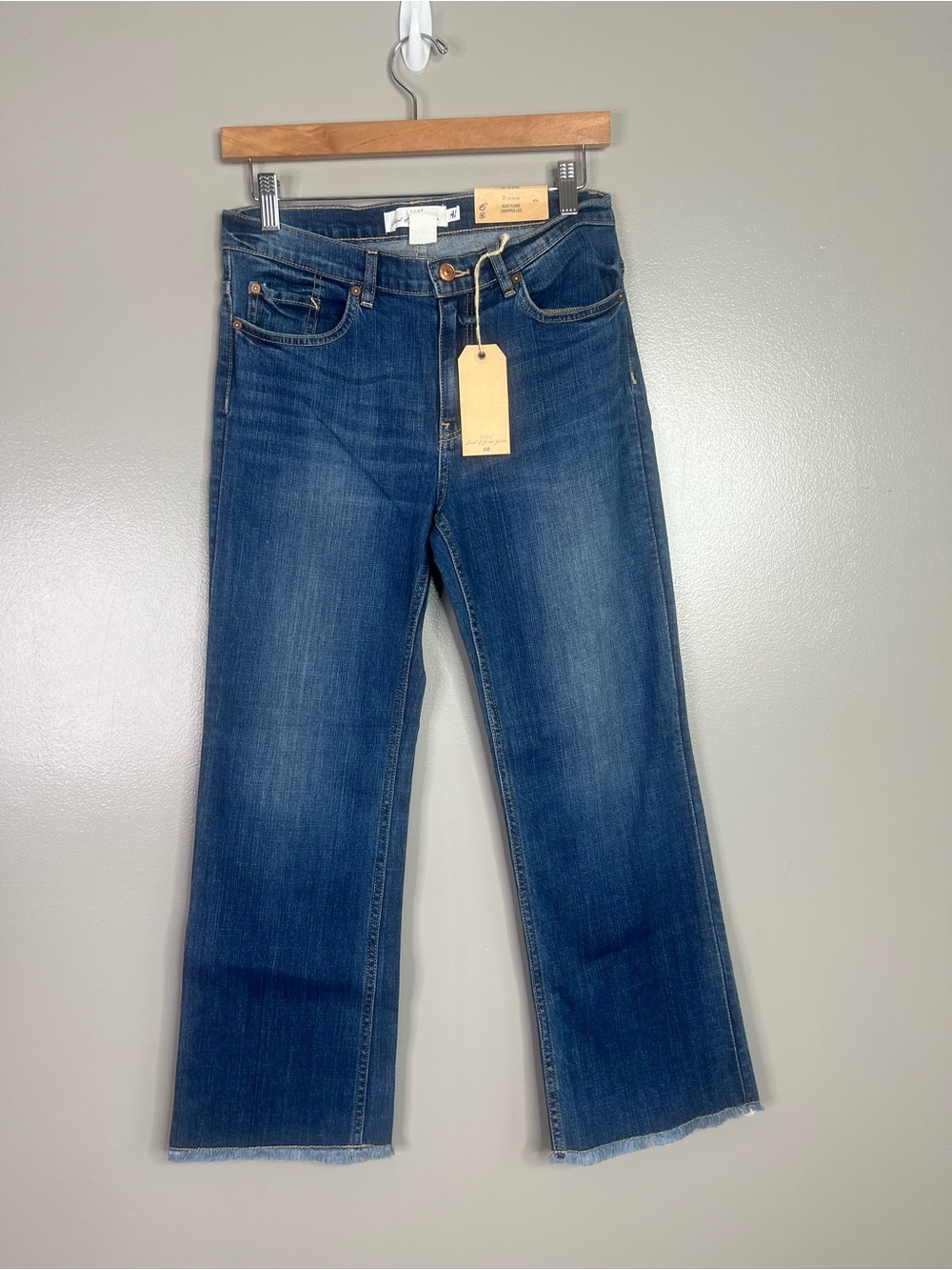 H & M L. O. G. G. Jeans kick flare fringe‎ cropped leg size 27 New preppy